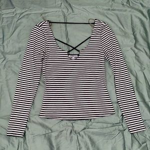 Long sleeve, semi crop top
